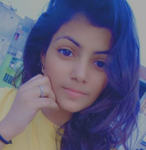 Naina Khan