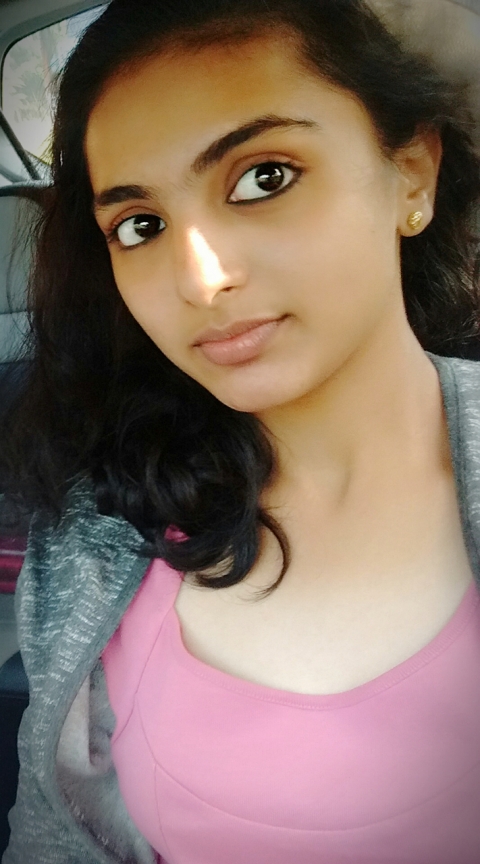 Mouna MS