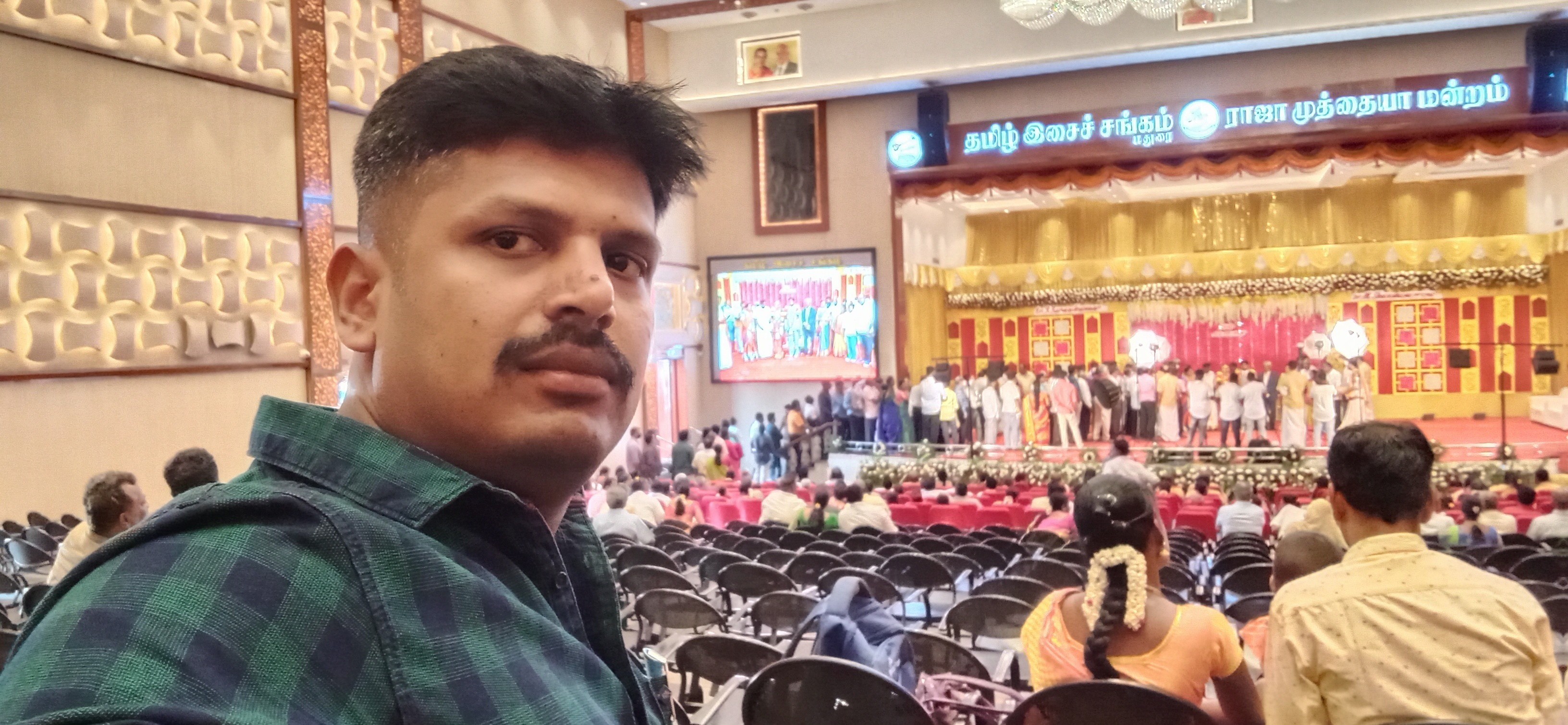 VIJAYAKUMAR V