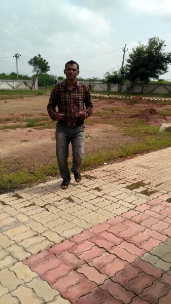 HASMUKH BHAI MULJIBHAI MAKWANA