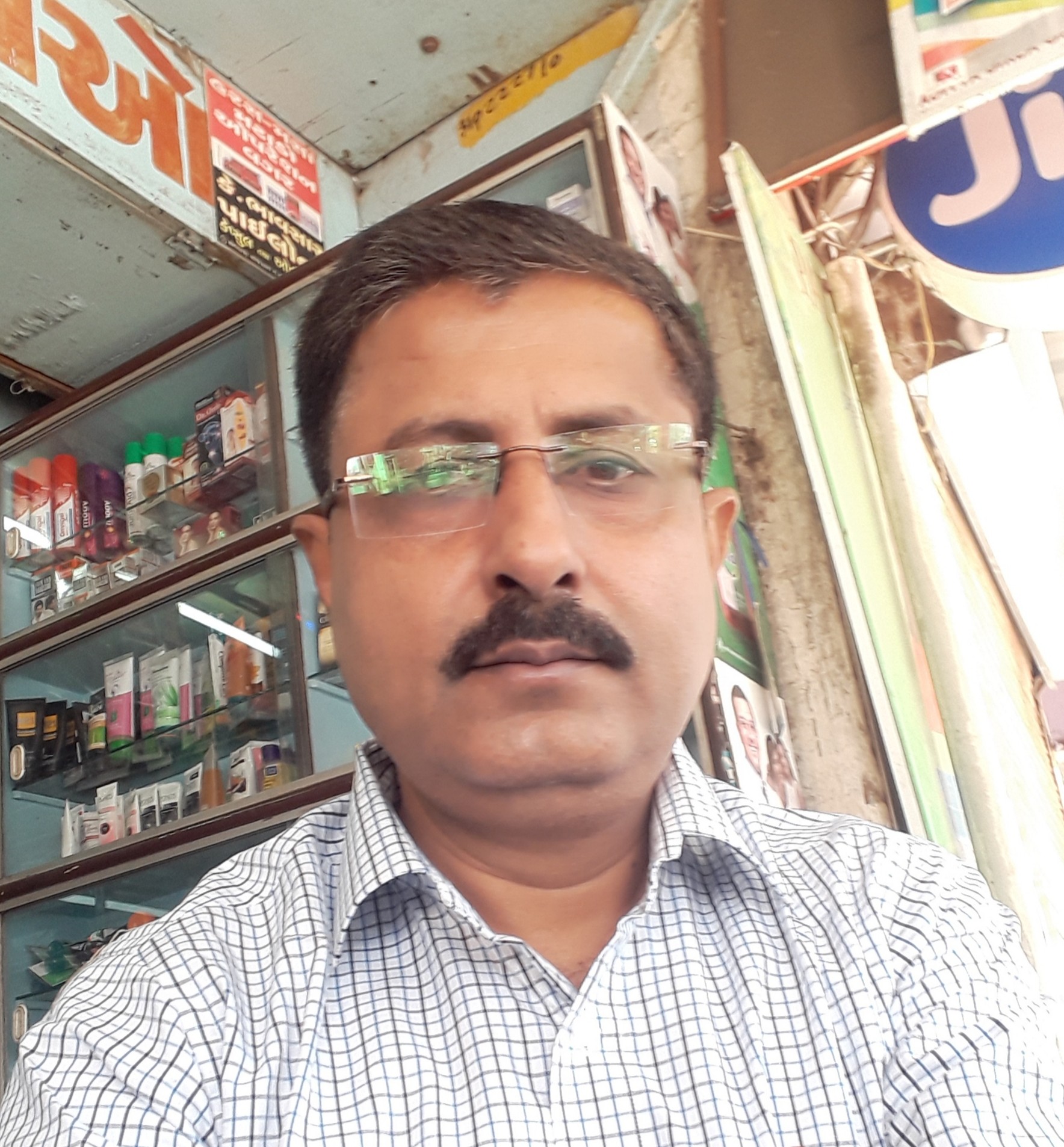kamlesh khatri