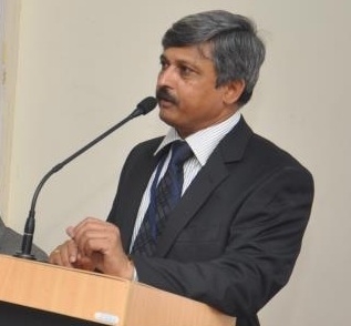 Dr Mahesh Halale